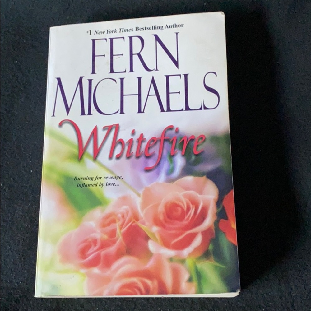 Whitefire by Fern Michaels, Romantic Fiction